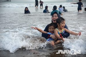 Family Gathering Pantai Pangandaran